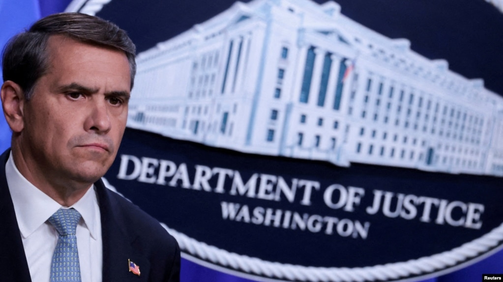 Todd Blanche, flamante fiscal general de EEUU, anuncia nuevas medidas de la administración Trump contra el Cártel de Jalisco Nueva Generación (CJNG) en el Departamento de Justicia.