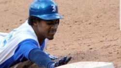 Yolbert Sánchez a la reja en las Grandes Ligas> el cubano recibe permiso para firmar con cualquier equipo!