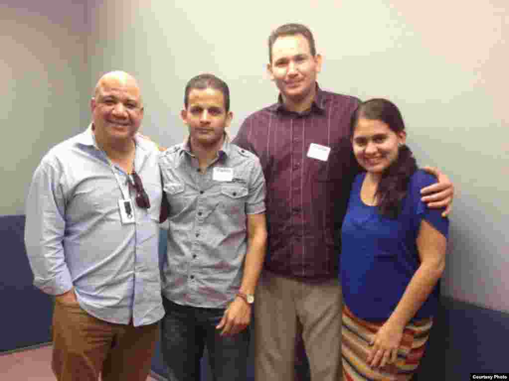 1800 Online con Anyer Antonio Blanco y Luis Enrique Ferrer, miembros de la UNPACU