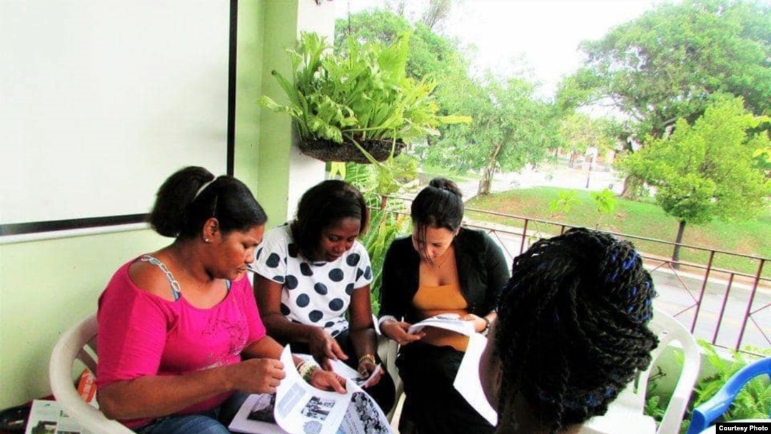 Imagen de mujeres cubanas.