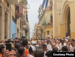 Cuba procesión Virgen de la Caridad (imagen publicada por el bloguero cubano Pedro Luis Castro).