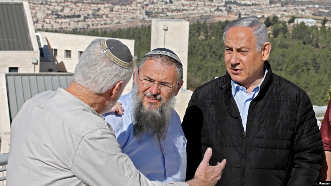 Netanyahu en un asentamiento judío en Alon Shvut, en las afueras de Jerusalén.