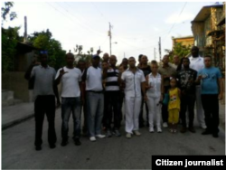 Activistas de UNPACU antes de salir para Santuario de El Cobre, luego fueron detenidos