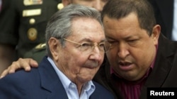 La alianza Venezuela- Cuba se basa en las relaciones personales de los hermanos Castro y Hugo Chávez.