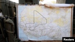 Un mapa de Mali en una base militar francesa en Timbuktu. 