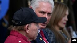 Miguel Díaz-Canel junto al gobernante de Nicaragua, Daniel Ortega, en Caracas, en enero de 2025. (AP/Ariana Cubillos/Archivo)