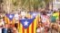 Denuncian violencia verbal de los independentistas de Cataluña contra la prensa