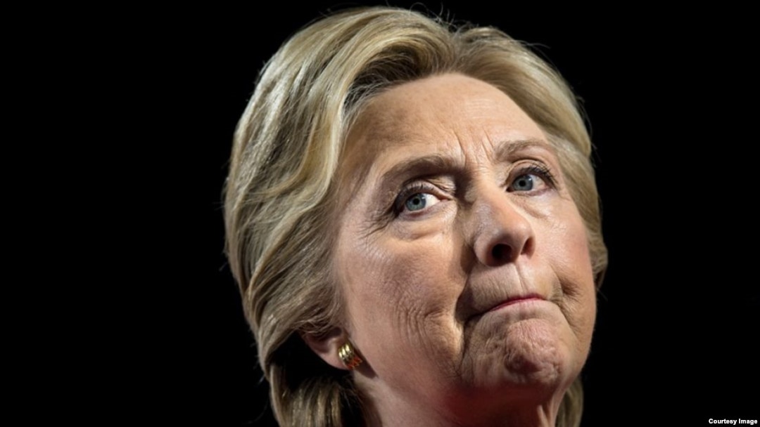 La trama rusa da un giro inusitado para Hillary Clinton.