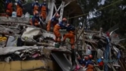 Equipos de rescate en México excavan escombros en busca de sobrevivientes del terremoto
