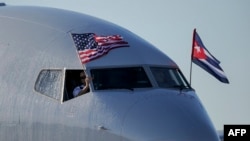 Un avión de American Airlines a su arribo al Aeropuerto Internacional José Martí de La Habana. (Yamil Lage/AFP)