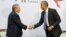 HISTÓRICA REUNIÓN ENTRE EL PRESIDENTE DE EEUU, BARACK OBAMA Y DE CUBA, RAÚL CASTRO