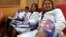 Médicos cubanos reciben instrucción en Nairobi, Kenia. Foto AFP/ Simon Maina.