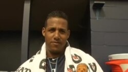 Yuniel Escobar conversa sobre su entrenamiento con los Tampa Rays