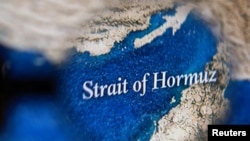 Ilustración del estrecho de Ormuz, un enclave crucial en la guerra en Medio Oriente. 