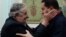 ARCHIVO. José "pepe" Mujica (i) en el Palacio de Miraflores de Caracas junto a Chávez.