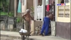 Vecinos de Baracoa protestan ante inspectores urbanos