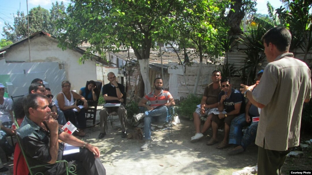 Alumnos participantes en los cursos que se imparte por la Fundacion Sucesores. Foto cedida por fundacionsucesores.blogspot.com