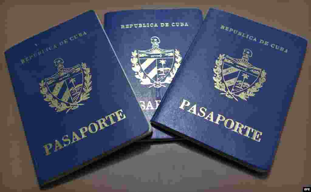 Desde el 14 de enero los cubanos no necesitan la &quot;tarjeta blanca&quot; para salir del país.