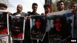 En Kabul piden justicia por linchamiento de Farjunda.