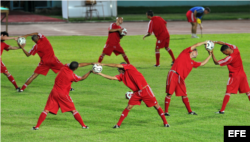 Jugadores del seleccionado de fútbol de Cuba durante una sesión de entrenamiento. (Foto: Archivo)