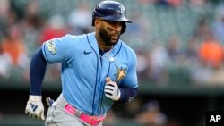 Yandy Díaz, de los Rays de Tampa Bay, uno de los cinco cubanos preseleccionados para el Juego de las Estrellas 2023. (AP/Julio Cortez).