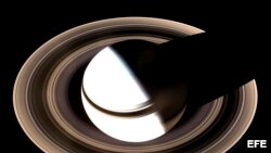 Planeta Saturno. Foto de archivo