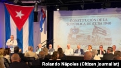 Foro en Museo Americano de la Diáspora Cuba sobre legitimidad de la Constitución del 40 para una transición en Cuba. 
