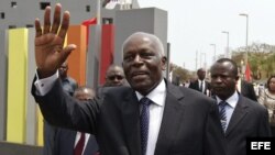  El presidente de Angola y candidato presidencial del Movimiento Popular de Liberación de Angola (MPLA), José Eduardo dos Santos.