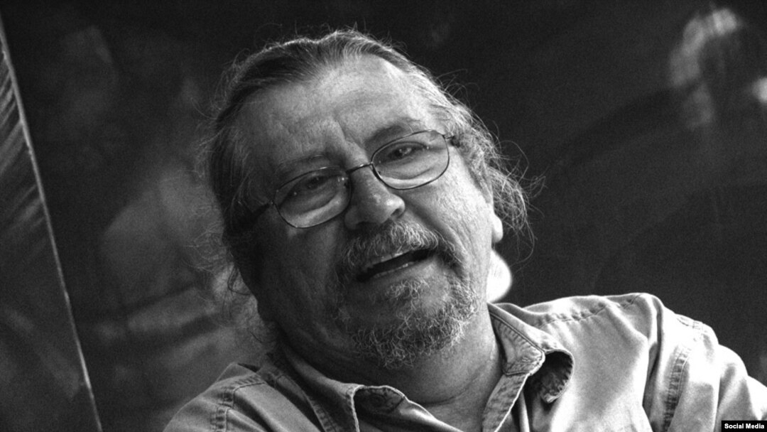 El pintor y crítico de arte cubano, Aldo Menéndez, una de las figuras capitales del arte cubano de las últimas cuatro décadas, falleció este jueves en Miami a los 72 años.