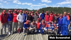 Equipo cubano Sub-18 que juega en Québec, Canadá.