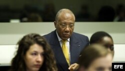 Charles Taylor escucha el veredicto del tribunal
