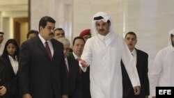 Maduro junto al Emir de Qatar en su gira por países de la OPEP