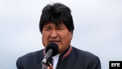 El presidente de Bolivia, Evo Morales, a la base militar de Catam en Bogotá (Colombia). 