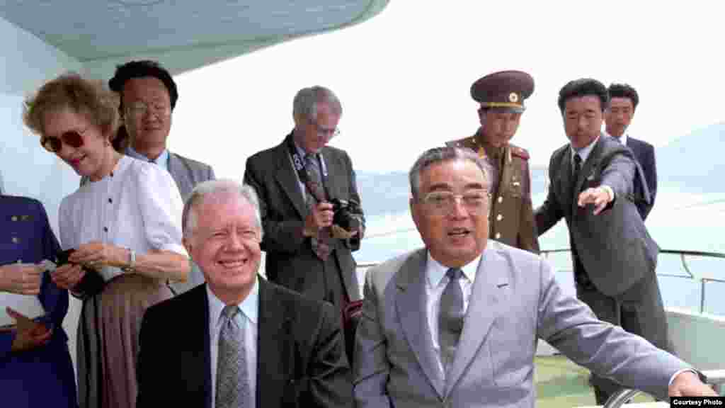 Carter con Kim Il Sung.