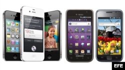 Fotografía que muestra tres ángulos del iPhone 4S de Apple (i) y los smartphones de Samsung: Galaxy S 4G (2d) y Galaxy S (d). 