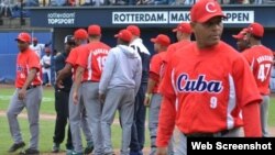 Peloteros cubanos en el torneo beisbolero de Rotterdam. Foto archivo.