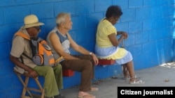 Personas de la tercera edad son las que peor la pasan en Cuba