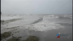 Puerto Rico se queda a oscuras en medio de inundaciones por impacto de huracán María