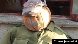 Reporta Cuba. Quema de muñecones de Fin de Año. Foto: Yerdei Verdecia Morejón.