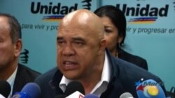 Oposición venezolana protesta contra referendo revocatorio para 2017