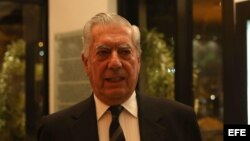 Mario Vargas Llosa, premio Nobel de Literatura 2010, en el debate "La nueva era de la incertidumbre - Para comprender el siglo XXI", en Río de Janeiro (Brasil). 