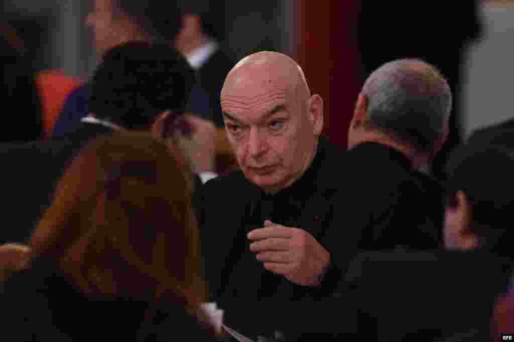 El arquitecto francés Jean Nouvel asiste el lunes 1 de febrero a la a cena en honor a Raúl Castro, en el Palacio del Elíseo en París (Francia).