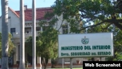 Edificio de la Seguridad del Estado en Cuba.