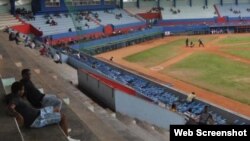 Estadio de béisbol en Cuba.