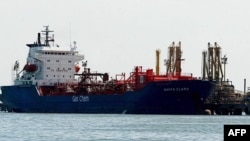 Barco petrolero venezolano en espera de carga. (Archivo Andrew Alvarez/AFP)