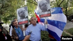 Archivo - Protestas en Chile previo a visita de Raúl Castro 