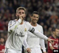 El defensa del Real Madrid Sergio Ramos celebra el gol que ha marcado al Osasuna.