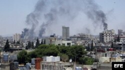 Siria - El ejército sigue bombardeando zonas residenciales y según obervadores de ONU ha usado a niños como escudos humanos.