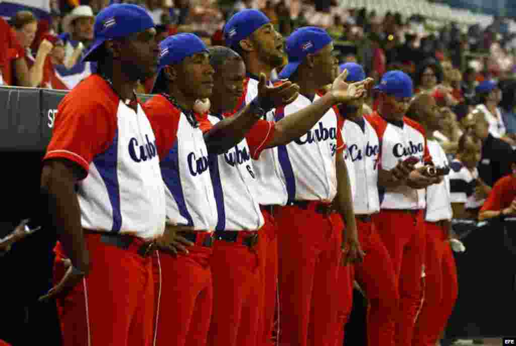 El equipo Vegueros de Pinar del Río ganó la final de la Serie del Caribe 2015, pero no pudo cobrar los 102.000 dólares de premios que gana el campeón por regulaciones de la Oficina de Control de Bienes Extranjeros de Estados Unidos (embargo estadounidense a Cuba).