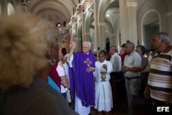 EL SANTUARIO DE LA CARIDAD DEL COBRE REZA POR EL DESCANSO DE FIDEL